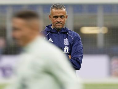 Timnas Spanyol akan bersua dengan Italia pada semifinal UEFA Nations League 2020-2021. Aroma balas dendam begitu santer pada laga nanti, maklum La Furia Roja pernah menelan kekalahan pada babak serupa di Piala Eropa 2020 silam. (AP/Antonio Calanni)