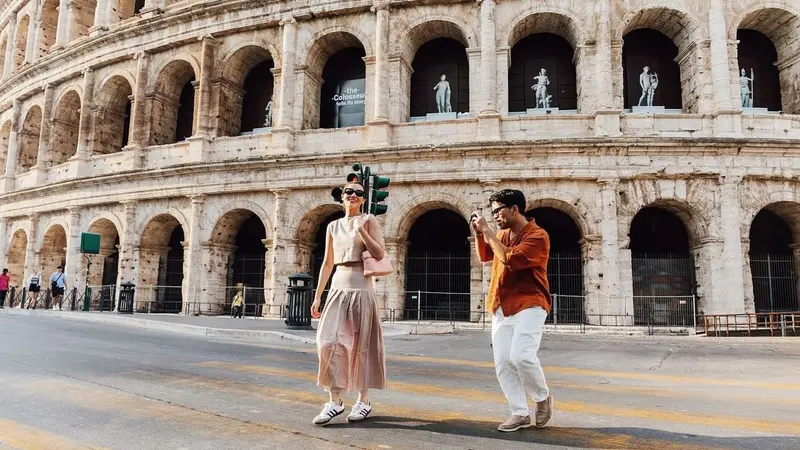 8 Adu Gaya Aaliyah Massaid dan Beby Tsabina yang Sama-sama Bulan Madu di Italia, Stylish dengan Chic Outfit