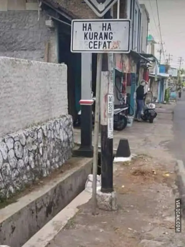 Imbauan lalu lintas nyeleneh (Istimewa)
