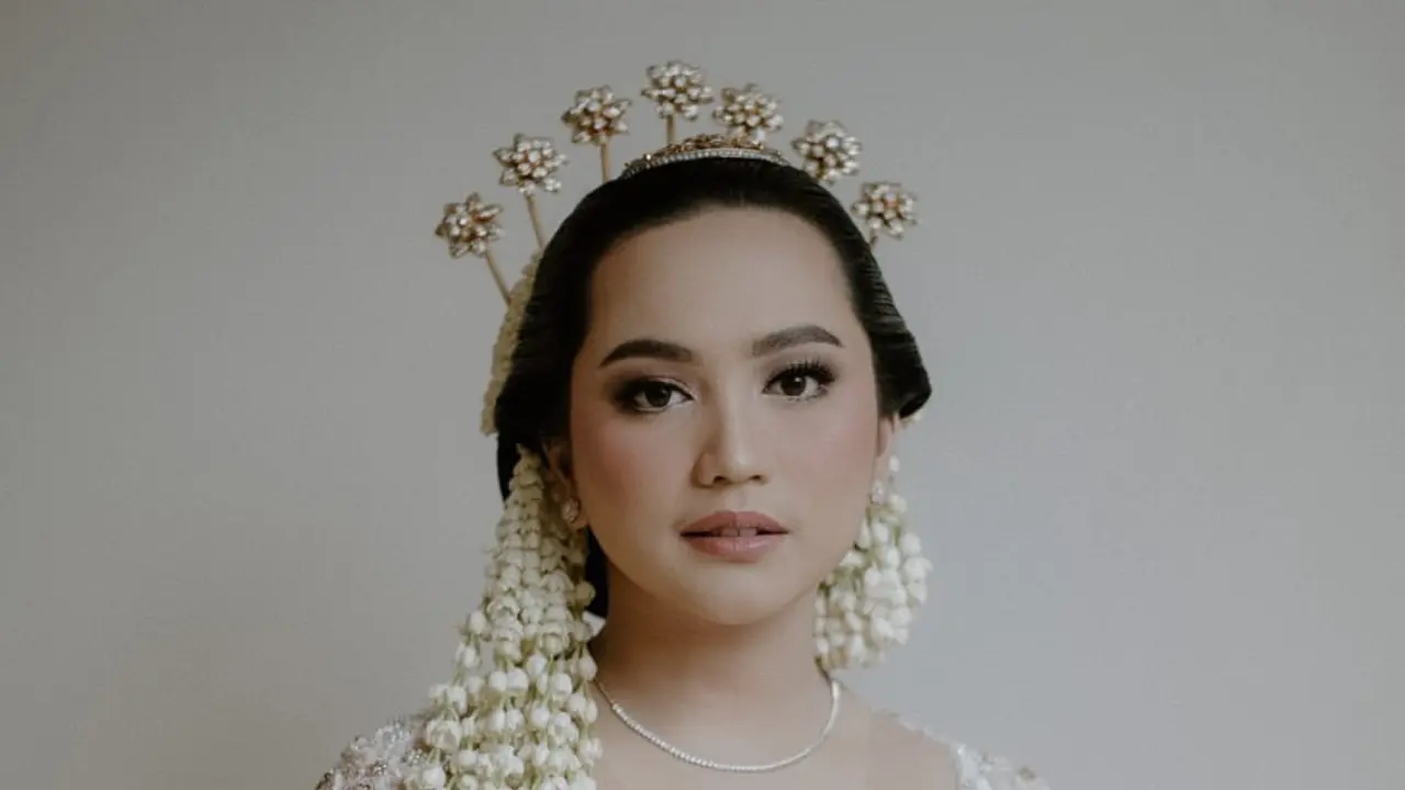 [Fimela] Rachel Amanda dan Narawastu Indrapradna