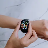 Beragam fitur kesehatan membuat smartwatch semakin dekat dengan kebiasaan sehari-hari generasi muda. (Foto/Dok: Pexels)