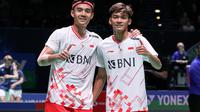 Ganda putra Indonesia Bagas Maulana/Muhammad Shohibul Fikri lolos ke babak 16 besar All England 2023 setelah menang atas&nbsp;pasangan veteran asal Korea Selatan Kim Gi Jung/Kim Sa Rang di Utilita Arena Birmingham, Inggris, Selasa (14/3) sore WIB. (foto: PBSI)