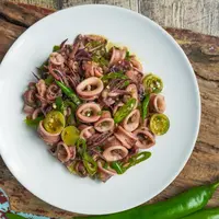 Resep tumis cumi agar tidak alot./Copyright shutterstock.com/g/arissetya