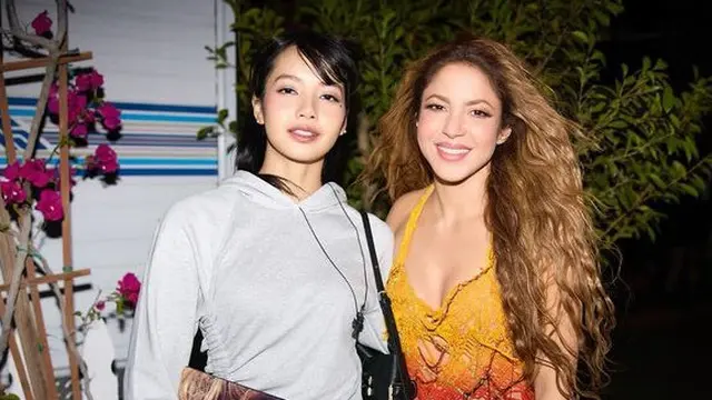 Tampilan Riasan Lisa Blackpink di Coachella.