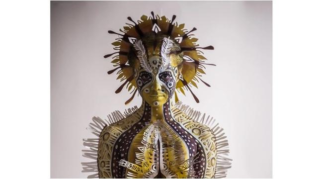 Kombinasikan Papercut dan Bodypainting, 7 Karya Seni Wanita Ini Mengagumkan