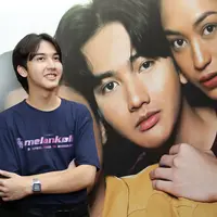 Ari Irham hadir dalam rilis trailer Generasi 90:an Melankolia, di kawasan Cilandak, Jakarta Selatan, Selasa (10/3/2020).(Adrian Putra/Fimela.com)