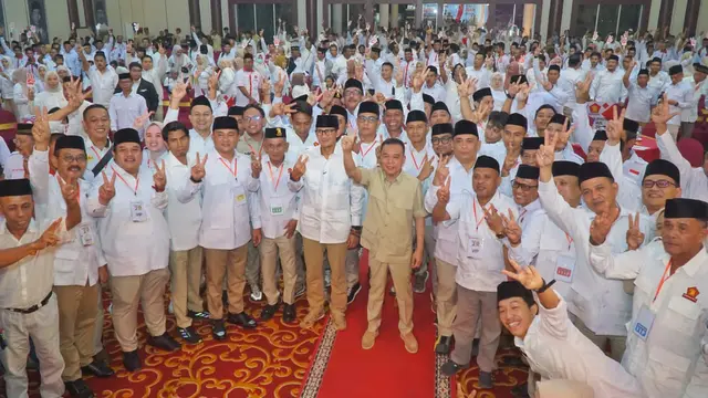 Ketua Harian Partai Gerindra Sufmi Dasco Ahmad dan Wakil Ketua Dewan Pembina Partai Gerindra Sandiaga Uno menghadiri Rapat Koordinasi Daerah (Rakorda) Partai Gerindra Sulawesi Tenggara (Sultra), Jumat (24/2/2023).
