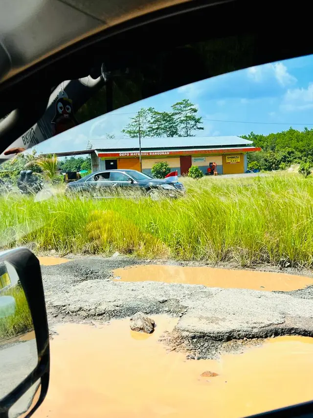 Seperti Ini Kondisi Ruas Jalan di Kabupaten Lampung Selatan saat Dilewati Presiden Jokowi