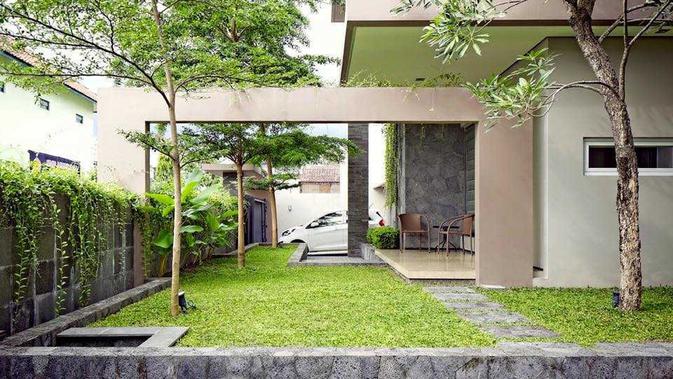 Taman minimalis yang juga terlihat megah karya Hbarsitekplus. (dok. Arsitag.com)