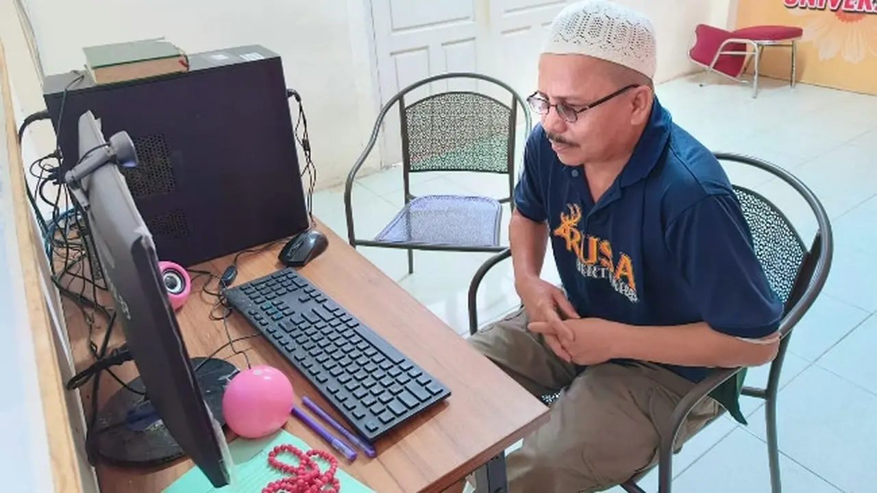 Mantan Kepala Dinas Kesehatan Kepulauan Meranti jalani sidang korupsi secara virtual.