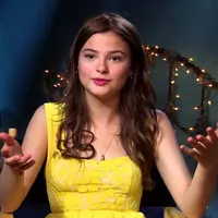 Stefanie Scott