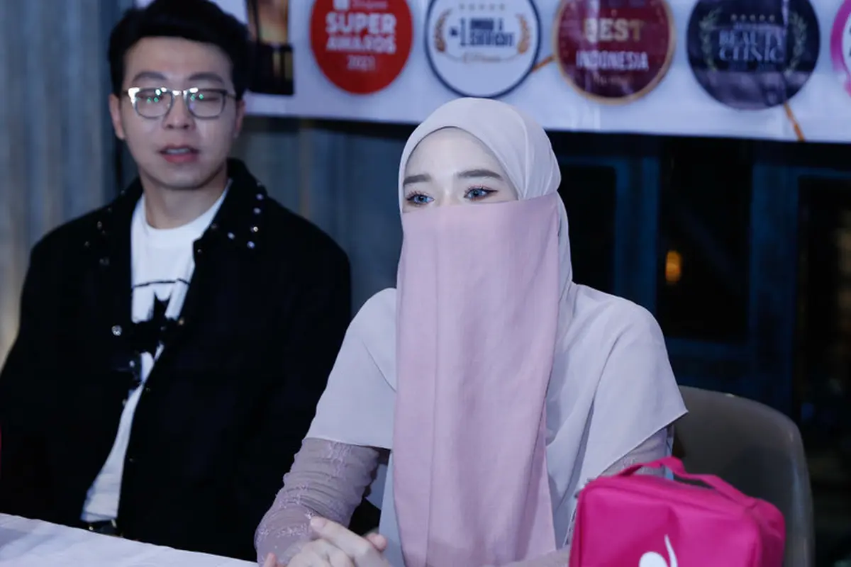 Inara Rusli lepas cadar