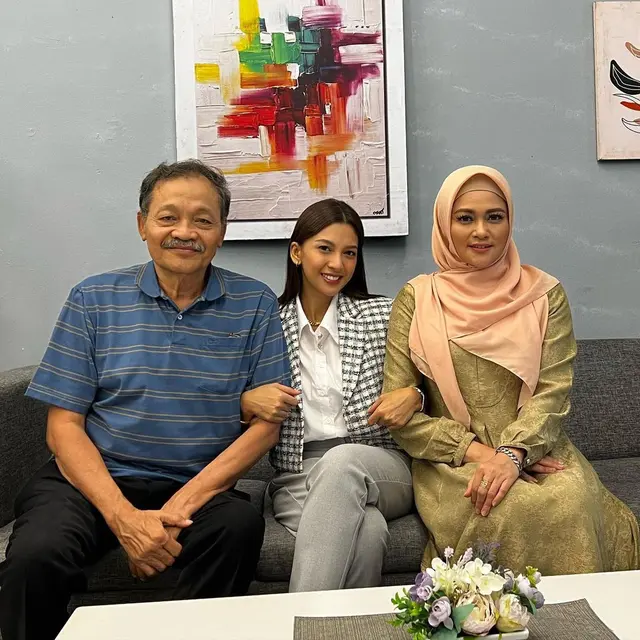 Aktor Eeng Saptahadi Meninggal Dunia, Ini 6 Potret Kenangannya Bareng Rekan Artis