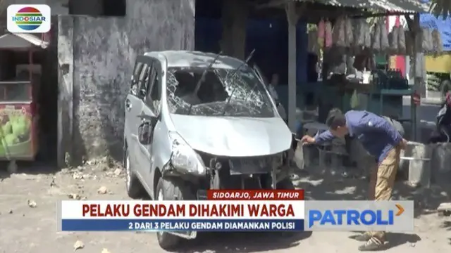 Tiga pelaku gendam di Sidoarjo, Jawa Timur, babak belur dihakimi massa ketika korbannya sadar dan minta tolong warga.