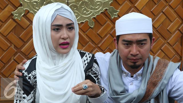 Kisah Ustaz Solmed Yang Dihantam Isu Negatif Oleh Mantan Istri Showbiz Liputan6 Com
