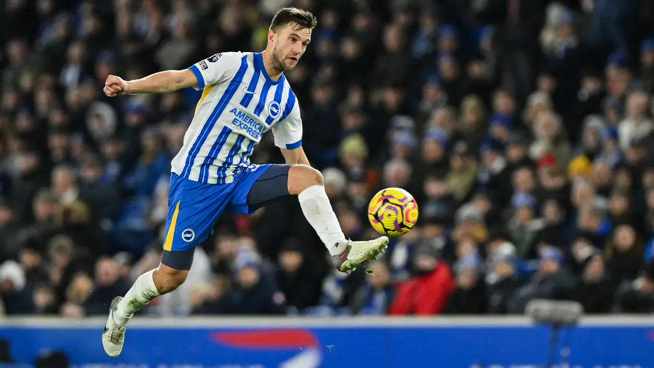 Bek Brighton & Hove Albion di Premier League 2024/2025, Joel Veltman, tertarik untuk dinaturalisasi menjadi Warga Negara Indonesia (WNI) demi bisa membela Timnas Indonesia.