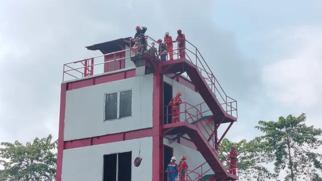 Tim Zona 8 PT Pertamina Hulu Mahakam (PHM) mengantongi predikat terbaik dalam ajang Upstream Fire and Rescue Challenge (UFRC) 2022 yang digelar sejak 18-21 Juli di HSE Training Center (HSE TC) Sungai Gerong, Palembang, Sumatera Selatan.