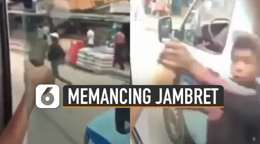 Sekelompok pemuda di dalam bus berhasil mengeprank jambret jalanan dengan casing handphone.