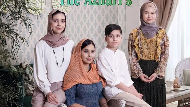 Ayu Azhari dan Kedua Putrinya, [credit: Instagram/(@ayukhadijahazhari)]