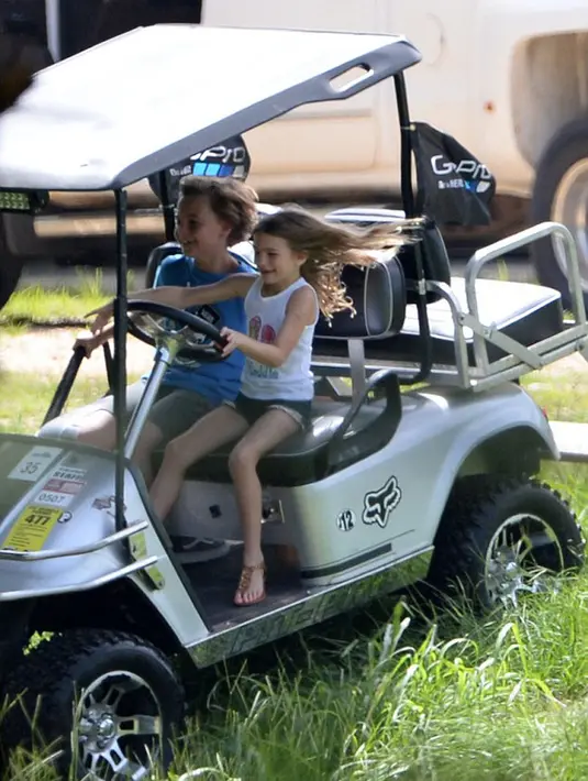 Kecelakaan yang dialami Maddie cukup serius, dimana saat itu Maddie sedang bermain ATV. Kabarnya Maddie berusaha menghindari drainase, bersama ATV yang ditumpanginya Maddie pun terjatuh. (doc.dailymail.com)