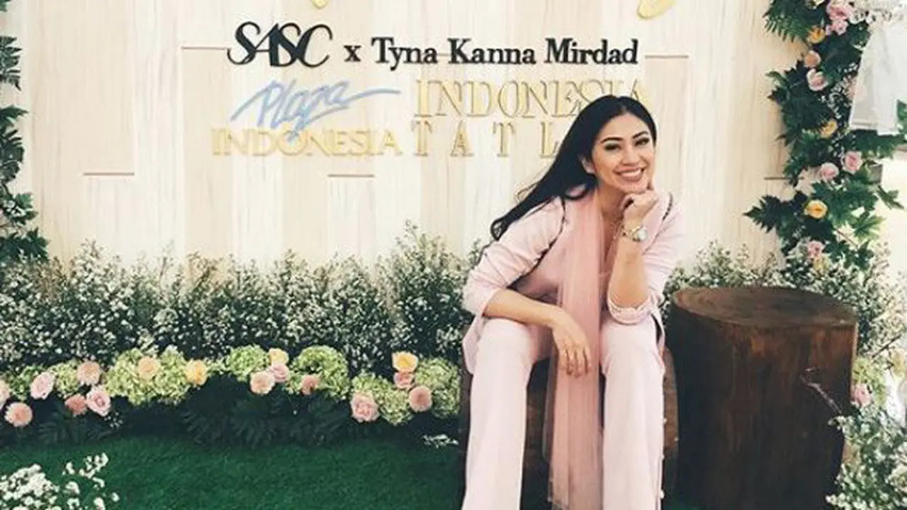 Tyna Mirdad kolaborasi dengan brand lipstik lokal