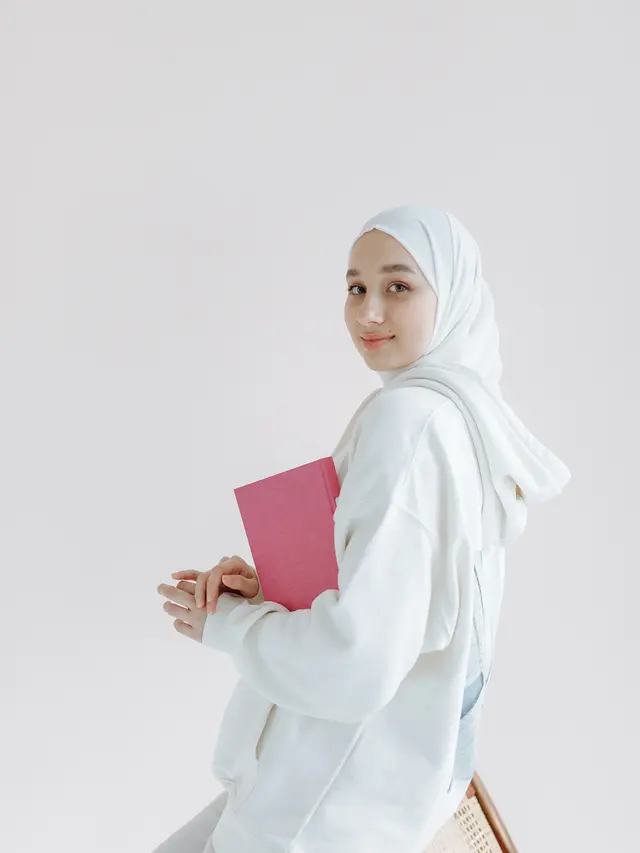 OOTD Sweater Oversize Hijab, Ketahui Model yang Cocok Dipadupadankan
