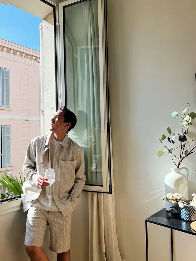 Afgan Liburan di Perancis