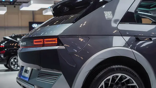 IONIQ 5.