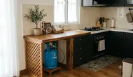 7 Desain Tempat Tabung Gas di Kitchen Set yang Estetik, Aman, dan Mudah Diakses
