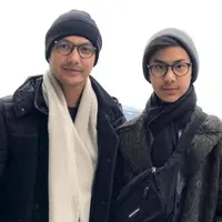 Disangka kembarannya, ternyata Adhna Khayru Akyela Hardikusumo adalah anak Gunawan (instagram/gunawan_sudrajat_real)