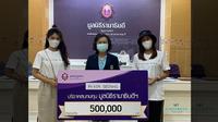 Basis penggemar Kim Seon Ho, Seonhohada, di Thailand mendonasikan uang sebesar 500ribu baht atau setara Rp214 juta ke Ramathibodi Foundation. Yang akan digunakan untuk pengobatan lansia dan pasien sakit parah (Foto: https://twitter.com/MYKIMSEONHOTHAI/status/1512638431041495046)