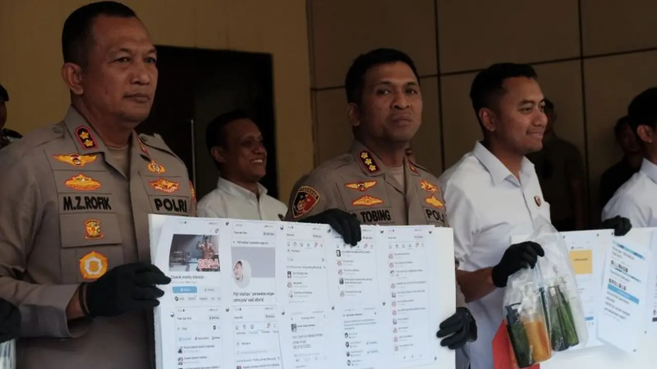 Grup ‘Cowok Manly Sidoarjo’ Bikin Resah di Facebook