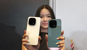 iQOO 15 resmi meluncur di Indonesia dengan chipset Snapdragon 8 Elite Gen 5. (Liputan6.com/ Yuslianson)