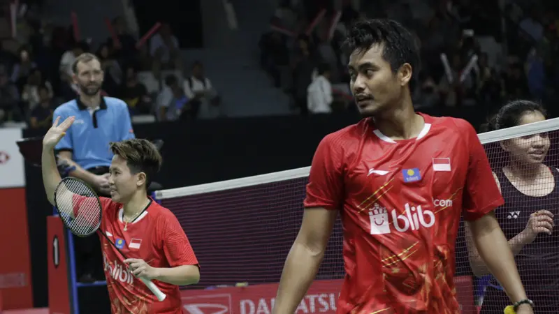 Pebulutangkis Indonesia, Tontowi Ahmad / Lilyana Natsir, merayakan kemenangan atas pasangan India. (Bola.com/M. Iqbal Ichsan)