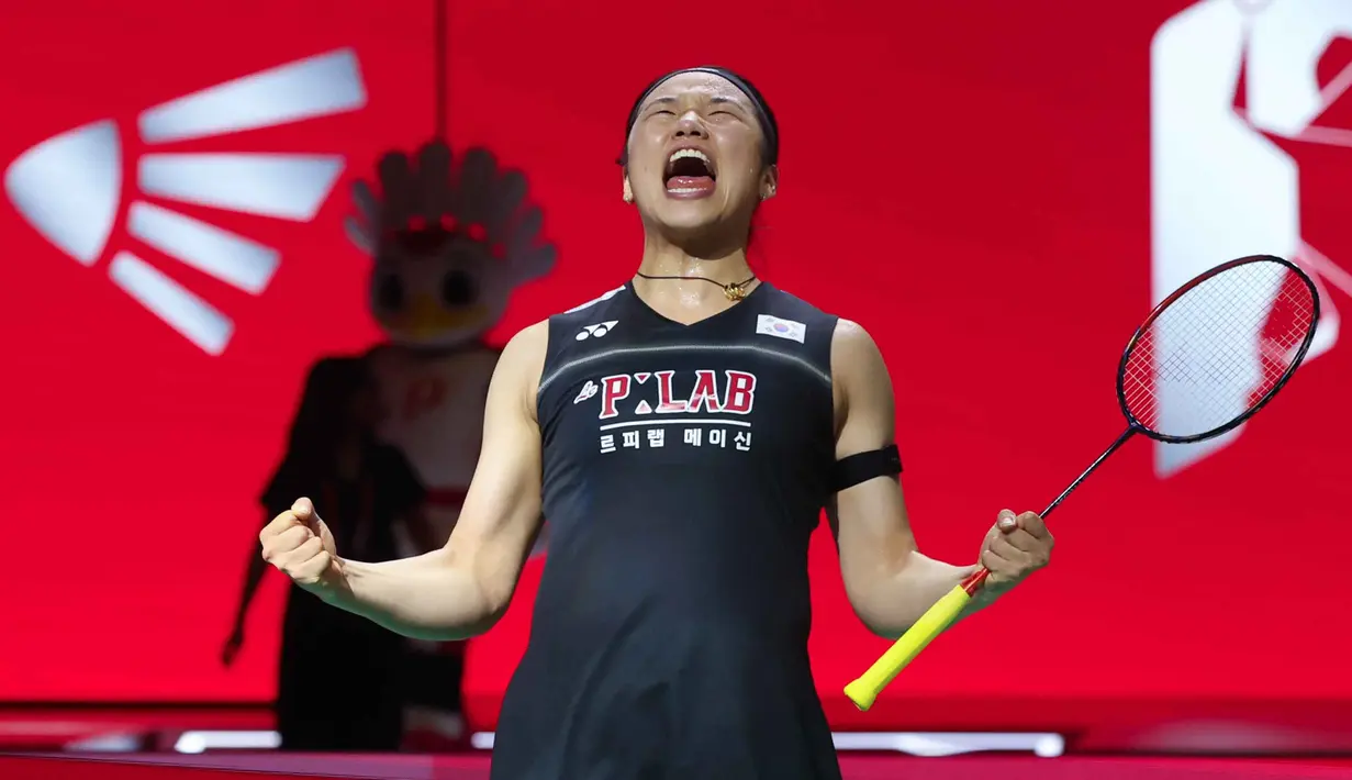 Tunggal putri Korea Selatan, An Se Young, saat merayakan kemenangan atas wakil Jepang, Akane Yamaguchi, pada final turnamen bulutangkis Indonesia Open 2026 di Istora Gelora Bung Karno, Senayan, Jakarta, Minggu (7/6/2026). (Bola.com/M Iqbal Ichsan)
