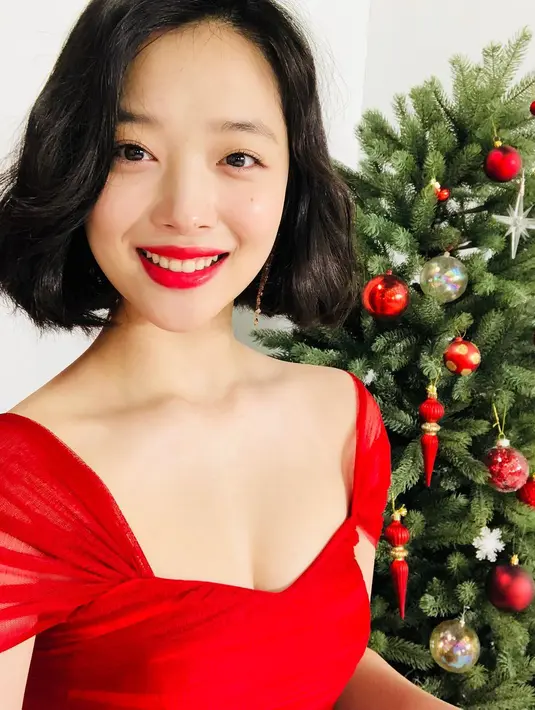 Reality show ini berisi tentang lifestyle yang akan fokus dengan kehidupan Sulli sehari-hari. Khususnya saat ia sedang menjaga toko miliknya. (Foto: instagram.com/jelly_jilli)