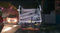 Truk pengangkut puluhan gas alam CNG yang meledak sebabkan korban jiwa dan korban luka di Jalan Nasional III Sukabumi-Bogor, Kecamatan Cibadak Kabupaten Sukabumi (Liputan6.com/Fira Syahrin).