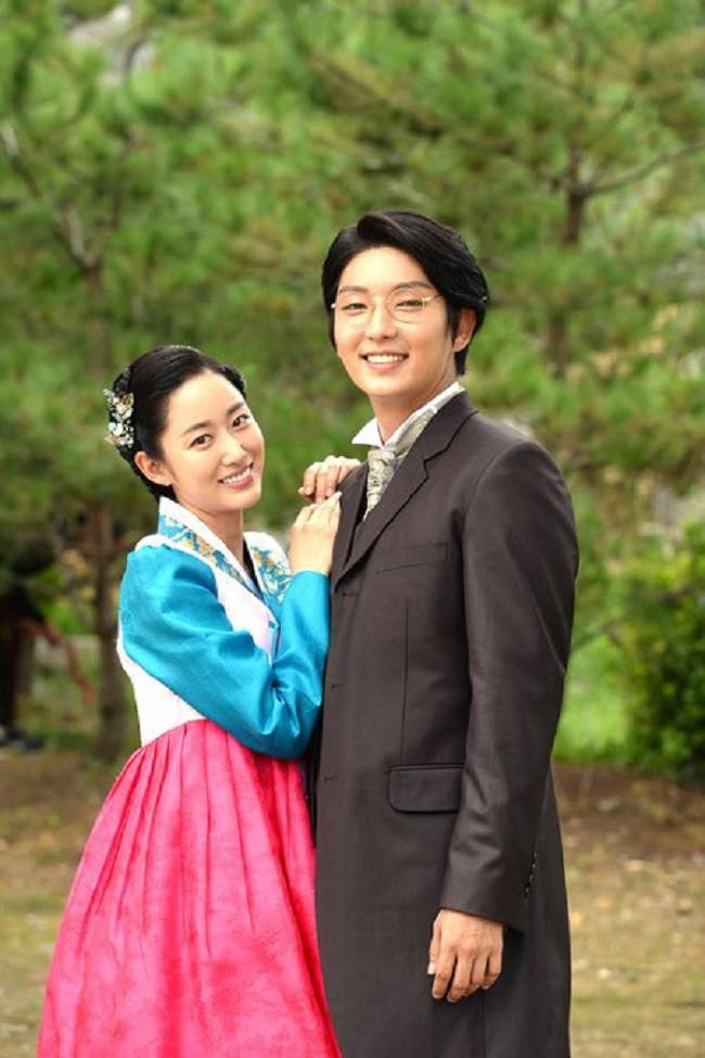 Pacaran 2 Tahun Lee Jun Ki Putus Dengan Jeon Hye Bin Showbiz Liputan6 Com