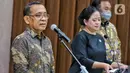 Menteri Sekretariat Negara Pratikno memberikan keterangan pers tentang Surat Presiden penunjukan Panglima TNI di Media Center DPR, Senayan, Jakarta, Senin (28/11/2022). Presiden Joko Widodo menunjuk Kepala Staf Angkatan Laut (KSAL) Laksamana TNI Yudo Margono sebagai calon Panglima TNI menggantikan Jenderal Andika Perkasa yang akan memasuki masa pensiun pada 21 Desember 2022 mendatang. (Liputan6.com/Angga Yuniar)