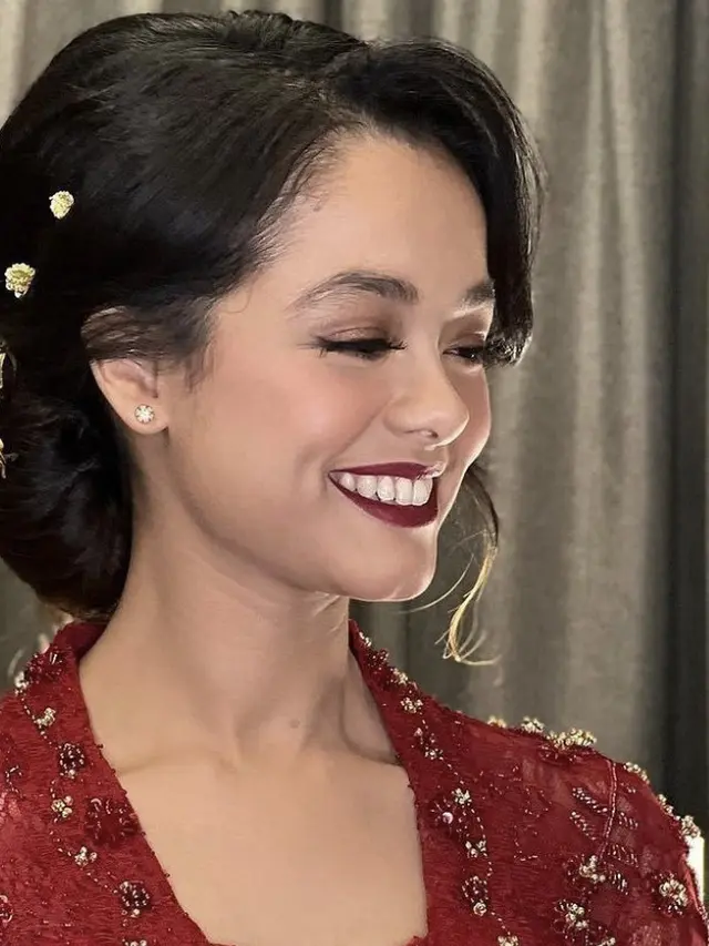 Mutiara Annisa anak dari Anies Baswedan tampil anggun di hari pertunangannya