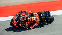 Maverick Vinales pada sesi tes MotoGP di Sirkuit Motorland Aragon. (X/Tech 3 Racing)