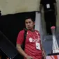 Pelatih bulutangkis Indonesia, Richard Mainaky, mengamati pemainnya saat melawan pasangan India pada Indonesia Masters 2019 di Istora Senayan, Jakarta, Selasa (22/1). Tontowi / Lilyana lolos ke babak kedua. (Bola.com/M. Iqbal Ichsan)