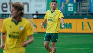 Justin Hubner bermain untuk Fortuna Sittard dalam laga uji coba melawan Bayer Leverkusen, Sabtu (2/8/2025). (Dok. Fortuna Sittard)