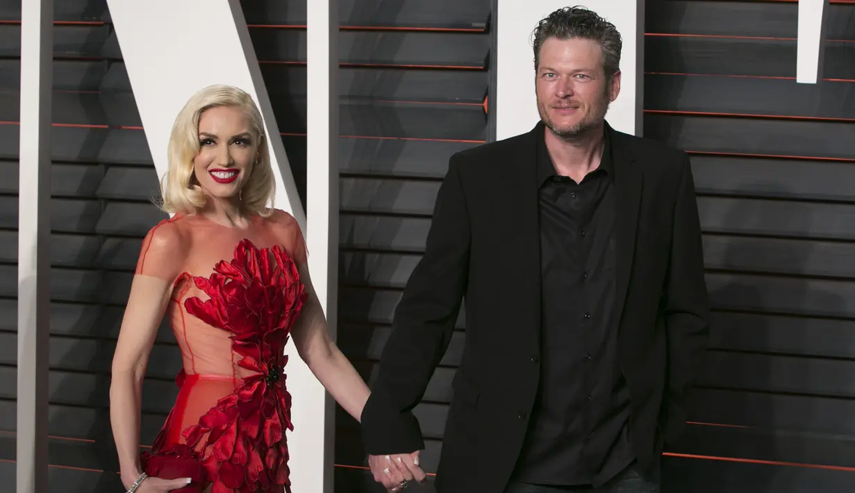 Meski topik mengenai anak adalah hal yang besar, namun Gwen Stefani dan Blake Shelton sepertinya tak terlalu buru-buru. (ADRIAN SANCHEZ-GONZALEZ / AFP)