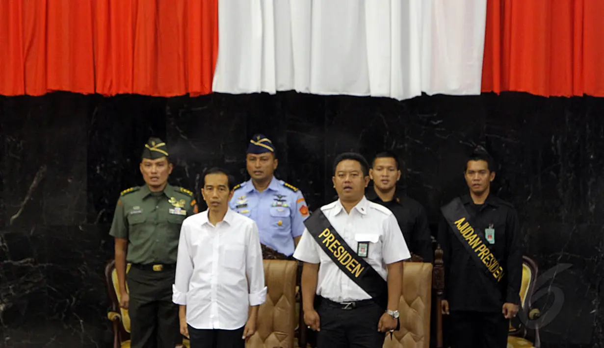 Didampingi segenap jajaran pimpinan MPR, Jokowi dan JK mengikuti gladi bersih terakhir upacara pelantikan presiden, Jakarta, (19/10/14). (Liputan6.com/Johan Tallo)