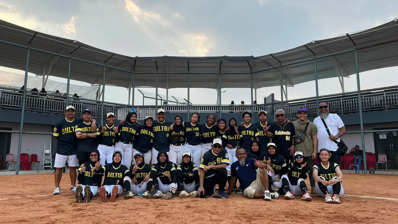 Tim softball Sulawesi Tenggara berhasil merebut gelar juara Pra-PON 2022 di Banten.(Liputan6.com/Ahmad Akbar Fua)