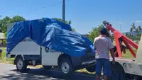 Hindari Motor, Mobil MBG Tabrak Truk hingga 1 Tewas