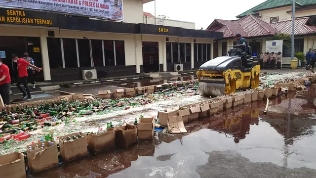 Jelang Ramadhan, Puluhan Ribu Ganja Srta ribuan botol Miras Dimusnahkan