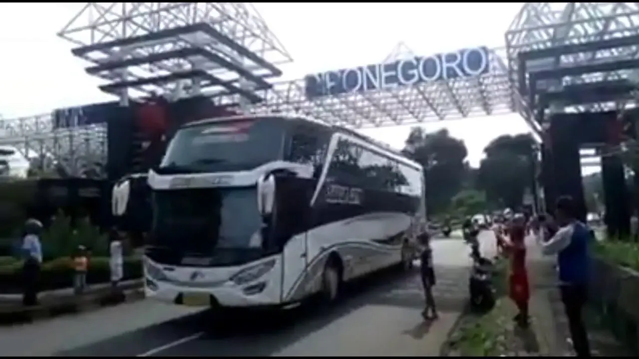 5 Video Om Telolet Om yang Paling Greget