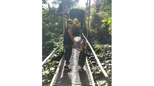 Vakum dari Dunia Entertain, Ini 7 Potret Terbaru Jennifer Arnelita
